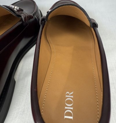 Brushed Calfskin Mens Logo Plaque Loafers 44 Red Black