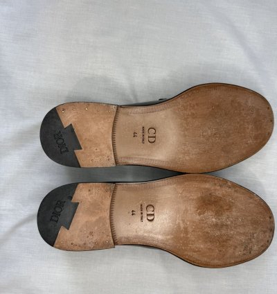 Brushed Calfskin Mens Logo Plaque Loafers 44 Red Black