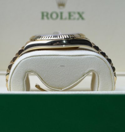Rolex Day-date Ii 2015 Yellow Gold Day-date Ii Excellent Condition Complete Set 41mm Champagne Diamond Dial