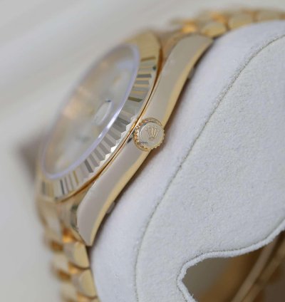 Rolex Day-date Ii 218238 Yellow Gold Watch Silver Roman Dial Absolutely Never Worn Factory Stickers