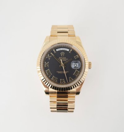 Rolex Day-date Ii 41mm Fluted Bezel Yellow Gold Black Roman Dial Presidential 218238