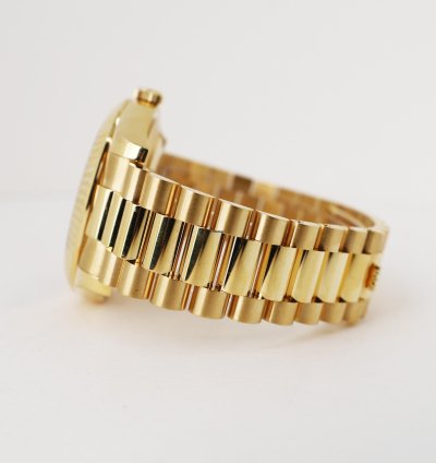 Rolex Day-date Ii 41mm Fluted Bezel Yellow Gold Black Roman Dial Presidential 218238