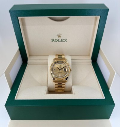 Rolex Day-date Ii 41mm Yellow Gold Fluted Bezel Champagne Diamond Dial Presidential Band