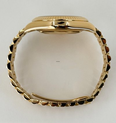 Rolex Day-date Ii 41mm Yellow Gold Fluted Bezel Champagne Diamond Dial Presidential Band