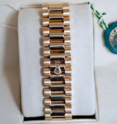 Rolex Day-date Ii Black Wave Dial