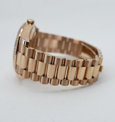 Rolex Day-date Ii Presidential 41mm Rose Gold Pink Roman Dial Presidential Bracelet 218235