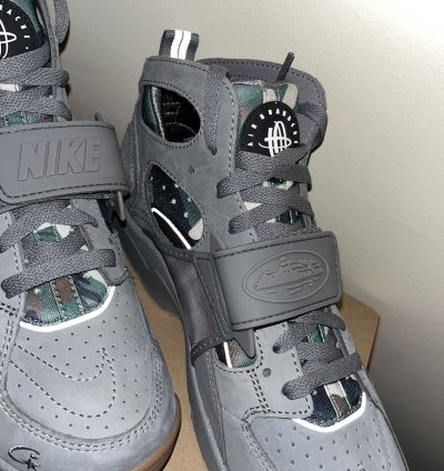 Nike Air Huarache Corteiz Gully Grey