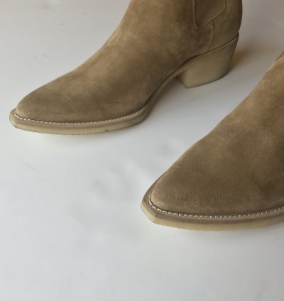 Crepe Suede Point-toe Chelsea Boots