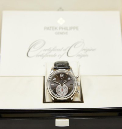 Patek Philippe Annual Calendar Chronograph Platinum Case Grey Dial Complete Set