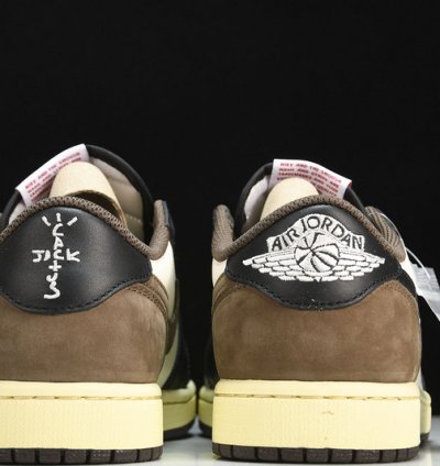 Travis Scott X Air Jordan 1 Low dark Mocha