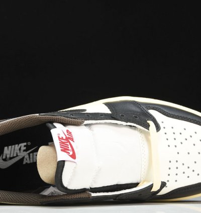 Travis Scott X Air Jordan 1 Low dark Mocha
