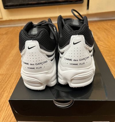 Nike Comme Des Gar Ons Air Max 2 5