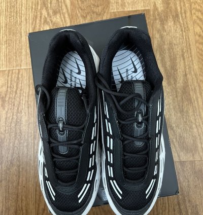 Nike Comme Des Gar Ons Air Max 2 5