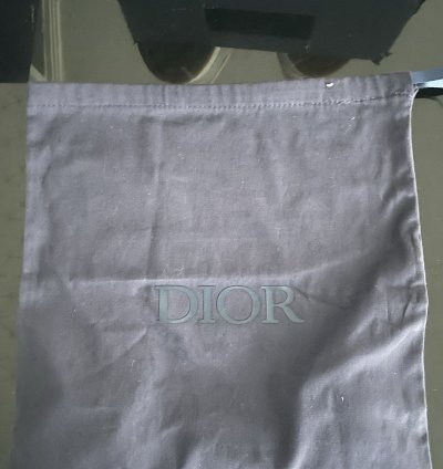 Dior B22 Pale Pink Grey