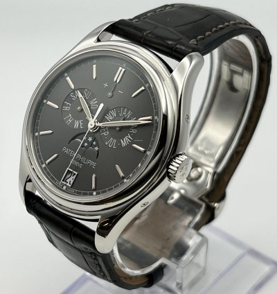 Patek Philippe Annual Calendar Complications 5146p-001 Annual Calendar Platinum Grey Dial 2017