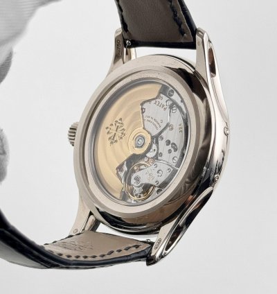 Patek Philippe Annual Calendar Complications 5205g-013 Annual Calendar White Gold Blue Dial 2020