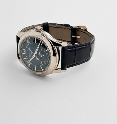 Patek Philippe Annual Calendar Complications 5205g-013 Annual Calendar White Gold Blue Dial 2020