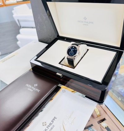Patek Philippe Annual Calendar Complications 5205g-013 Blue 18k White Gold Men Watch Box Paper Mint