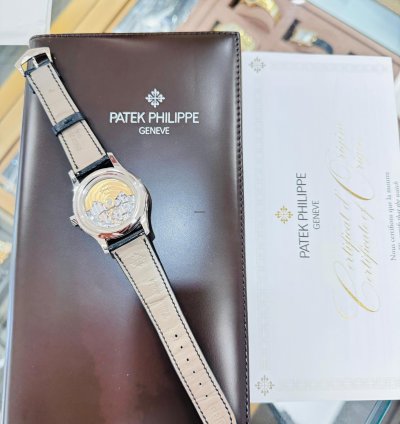 Patek Philippe Annual Calendar Complications 5205g-013 Blue 18k White Gold Men Watch Box Paper Mint