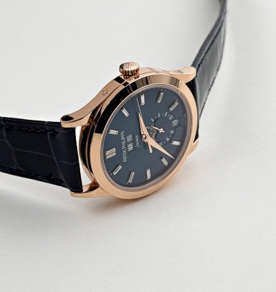 Patek Philippe Annual Calendar Complications 5396r-015 Annual Calendar Rose Gold Blue Dial 2019