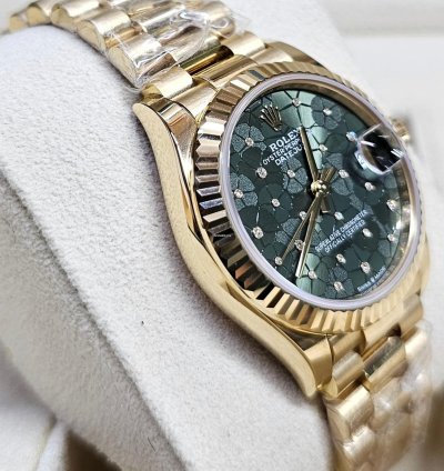 Rolex Datejust 31 Green Floating Diamond Dial