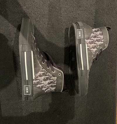 Dior B23