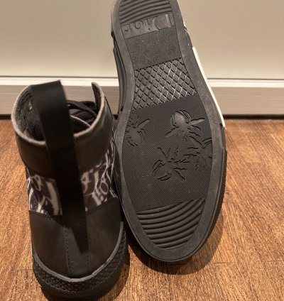 Dior B23