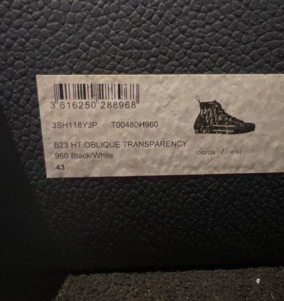 Dior B23