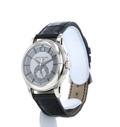 Patek Philippe Annual Calendar En Or Blanc Ref 5205 Vers
