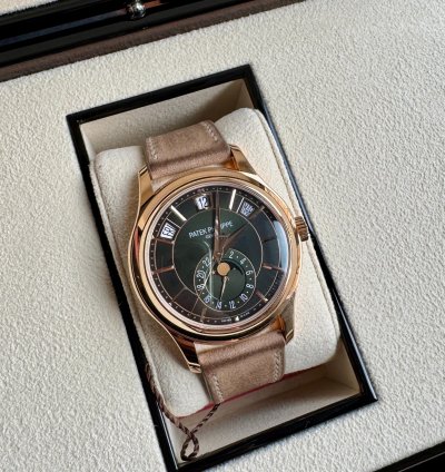 Patek Philippe Annual Calendar Full Set - Deutsche Auslieferung - Neues Armband