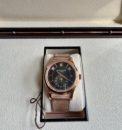 Patek Philippe Annual Calendar Full Set - Deutsche Auslieferung - Neues Armband