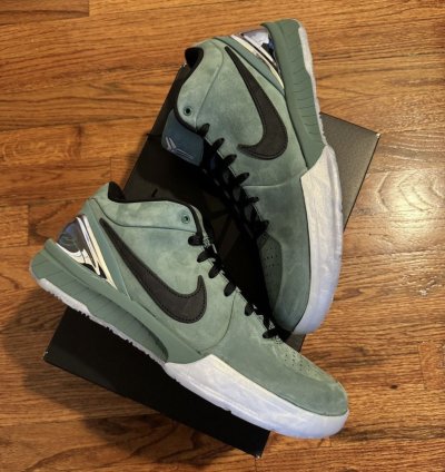 Nike Kobe 4 Protro Girl Dad Size 11