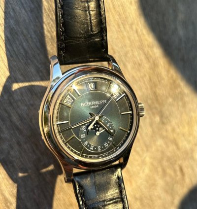 Patek Philippe Annual Calendar Full Set Super Etat Plusieurs Bracelets Patek