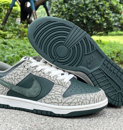 Nike Sb Dunk - Urban Landscape Dark Stucco