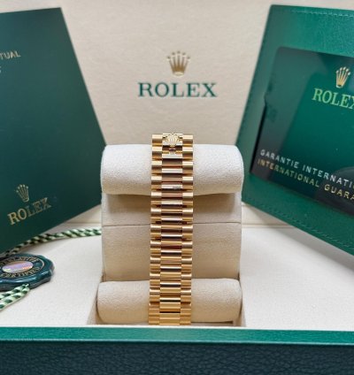 Rolex Datejust 31 New 2025 Champagne Index Dial Fluted Bezel Yellow Gold President