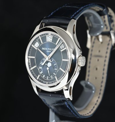 Patek Philippe Annual Calendar Moon Phases Ref 5205g Complications Self Winding Oro Bianco Ref 5205g