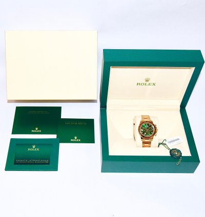 Rolex Daytona 116508 Green Box And Papers 2022