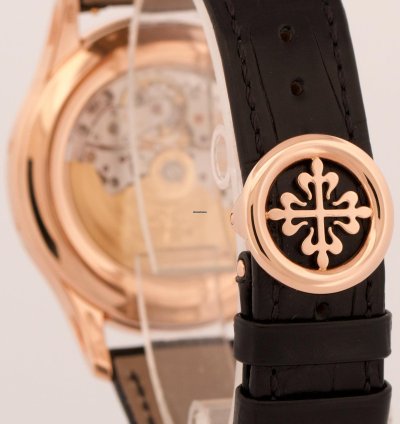 Patek Philippe Annual Calendar Papers Annual Calendar Complications Green 18k Gold 5205r-010 Box