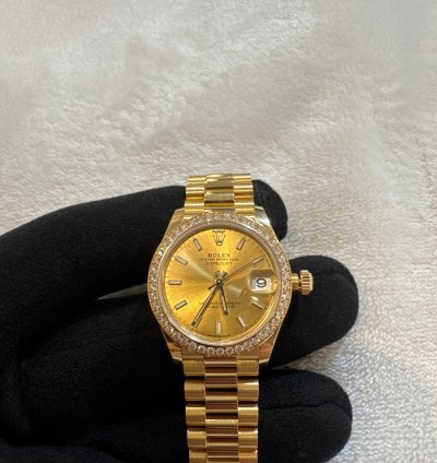 Rolex Datejust 31 Oyster Yellow Gold And Diamonds