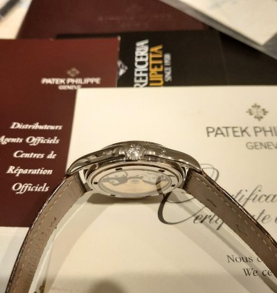 Patek Philippe Annual Calendar Salmon Dial Full Set watch Is Located In Seattle Wa Usa