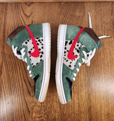 Bq6827-300 Nike Sb Dunk High Walk The Dog