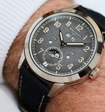 Patek Philippe Annual Calendar Travel Time 5326g-001 Complications