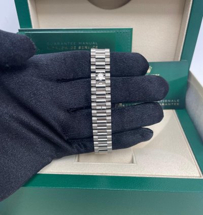 Rolex Datejust 31 White Gold Datejust 31 - Diamond Bezel - Mother-of-pearl Diamond Dial - President 278289