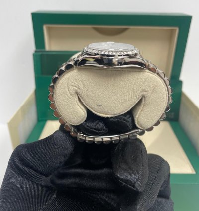 Rolex Datejust 31 White Gold Datejust 31 - Diamond Bezel - Mother-of-pearl Diamond Dial - President 278289