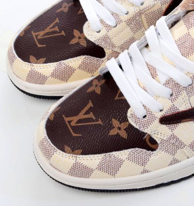 Louis Vuitton x Travis Scott Air Jordan 1 Low - White