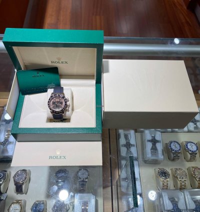 Rolex Daytona 116515 18k Rose Gold Chocolate Oysterflex Box Papers New