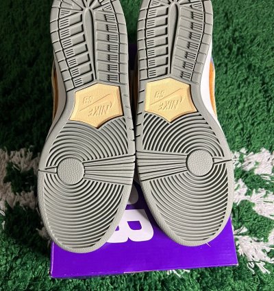 Dunk Low Sb Light Carbon Monarch