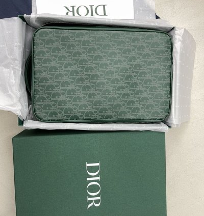 Dior B27 World Tour Sneaker And Sling Bag