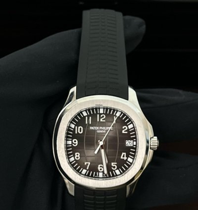 Patek Philippe Aquanaut 40mm Black Dial Rubber Steel Strap Watch 5167 1a-001