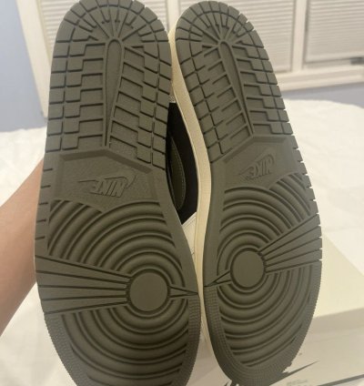 Nike Travis Scott Jordan 1 Low Olive